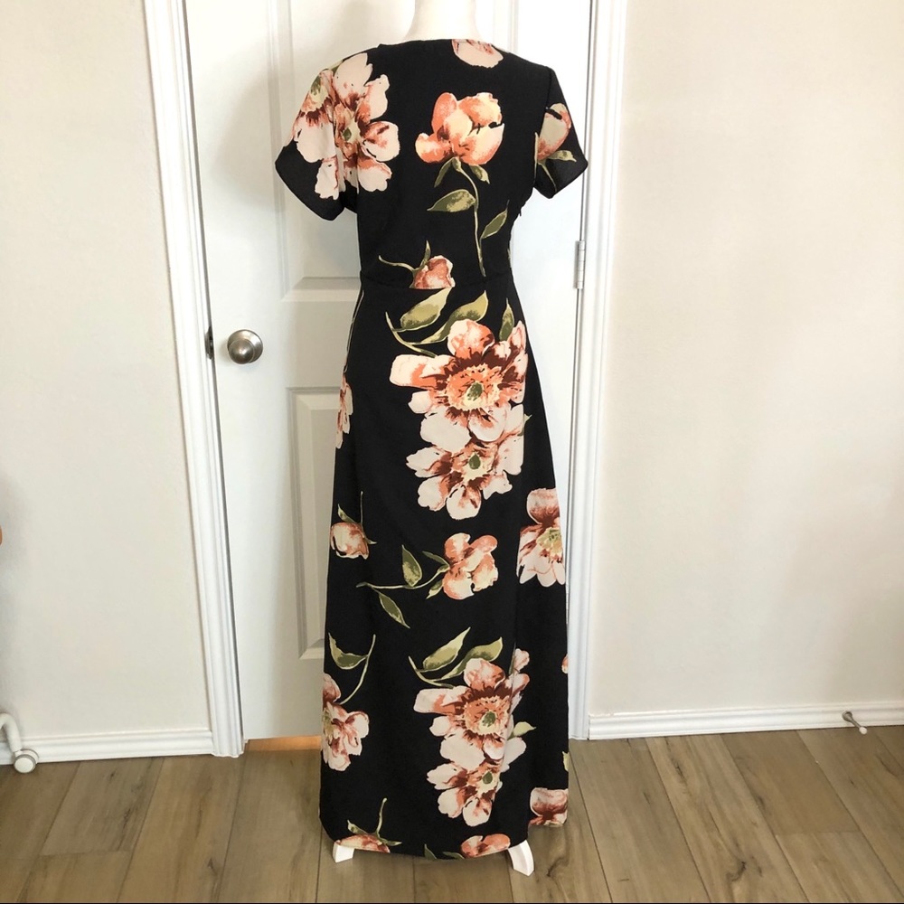 Ace Snug floral maxi dress with side slit - Picture 4 of 7